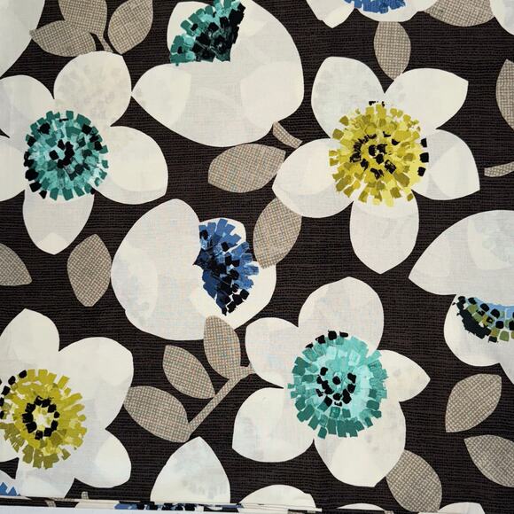 Cachet by Michele D'Amore Designs - Benartex Fabric - Large Flower - 1/2 Yard - Picture 1 of 7